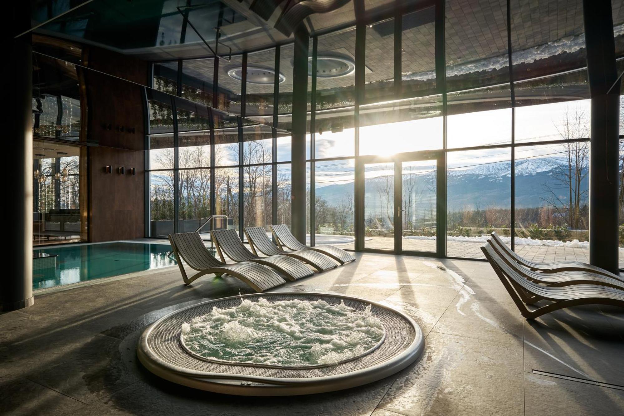 Zloty Horyzont Hotel & Resort ชกลาร์สกา ปอเรมบา ภายนอก รูปภาพ