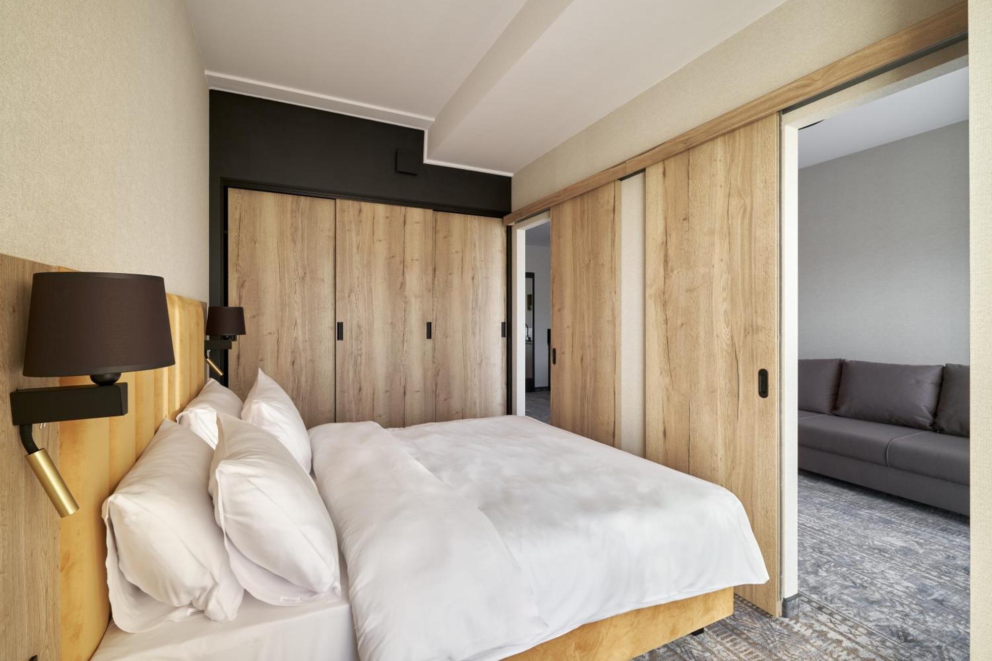Zloty Horyzont Hotel & Resort ชกลาร์สกา ปอเรมบา ภายนอก รูปภาพ